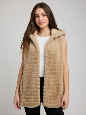 Papillon Faux Fur Hooded Vest in Camel